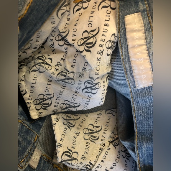 Rock and Republic Berlin Distressed Jeans - Picture 12 of 14